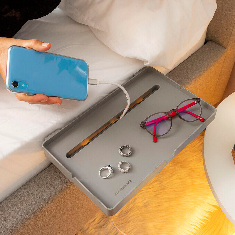 SleepShelf Prateleira Universal para Cama com Suporte para Dispositivos e Ranuras para Cabos Com Desconto Especial
